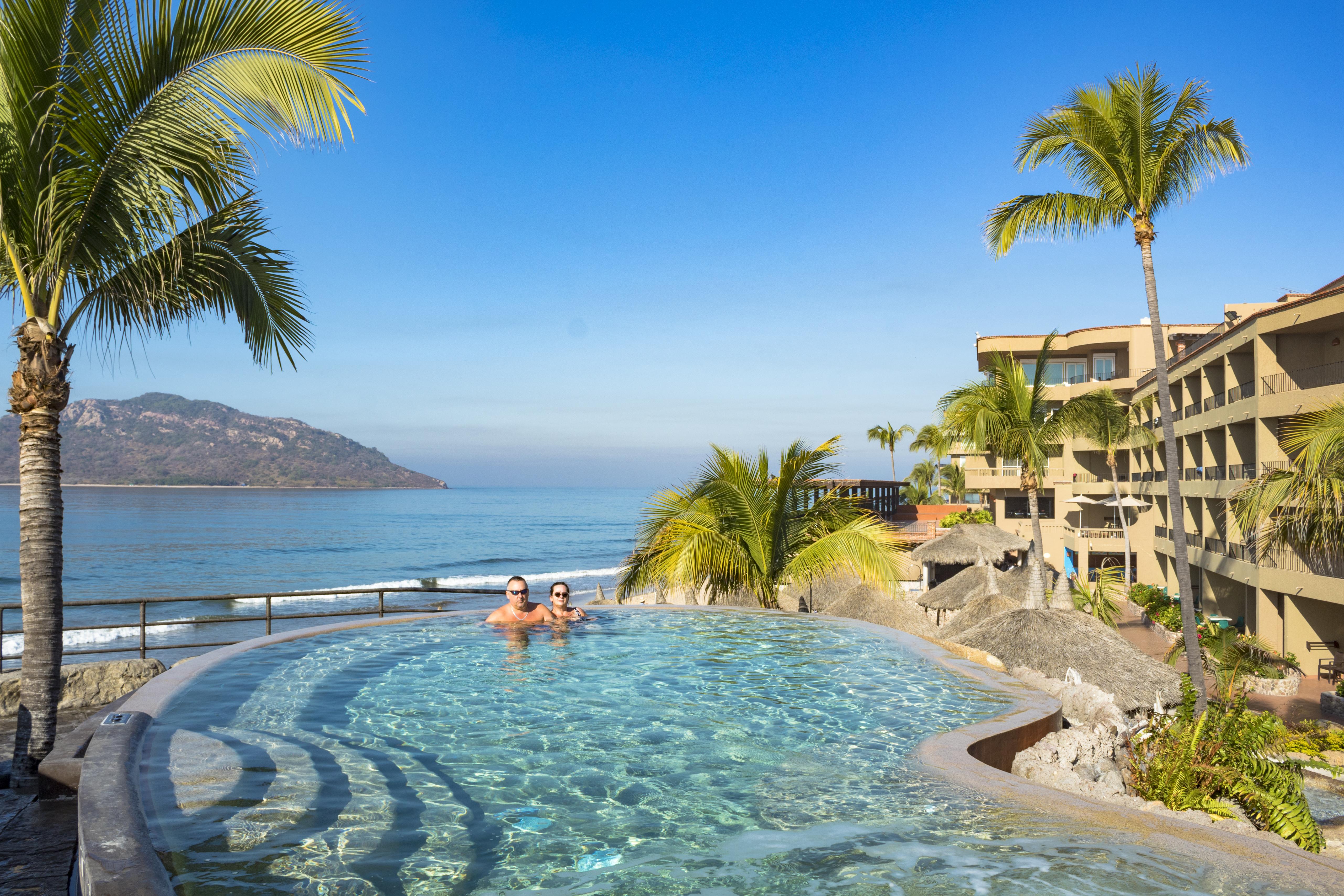 HOTEL PLAYA MAZATLAN 3* (Mexico) - from C$ 92 | iBOOKED